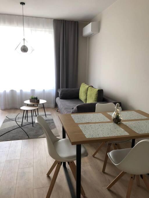 *Hot* Main Square Brand New Luxury Apartment Burgas Exterior foto
